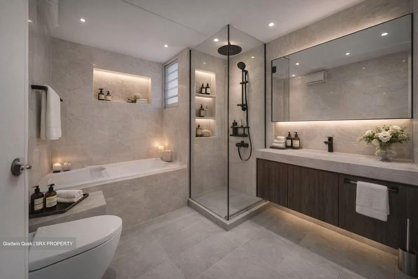 Blk 222 Pasir Ris Street 21 (Pasir Ris), HDB Executive #548199301